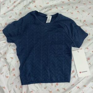 NWT Lululemon swiftly cropped shirt